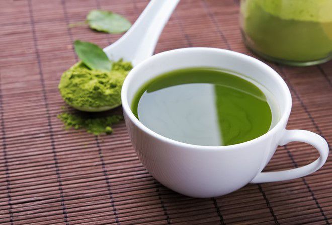 Bột trà xanh giúp cân bằng đường trong máu.