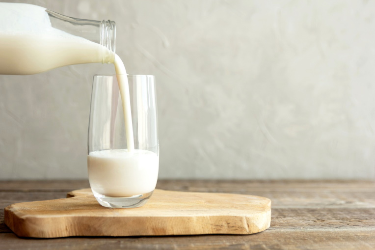 Không chỉ giảm cân bằng sữa đậu nành mà còn giúp cơ bắp săn chắc.