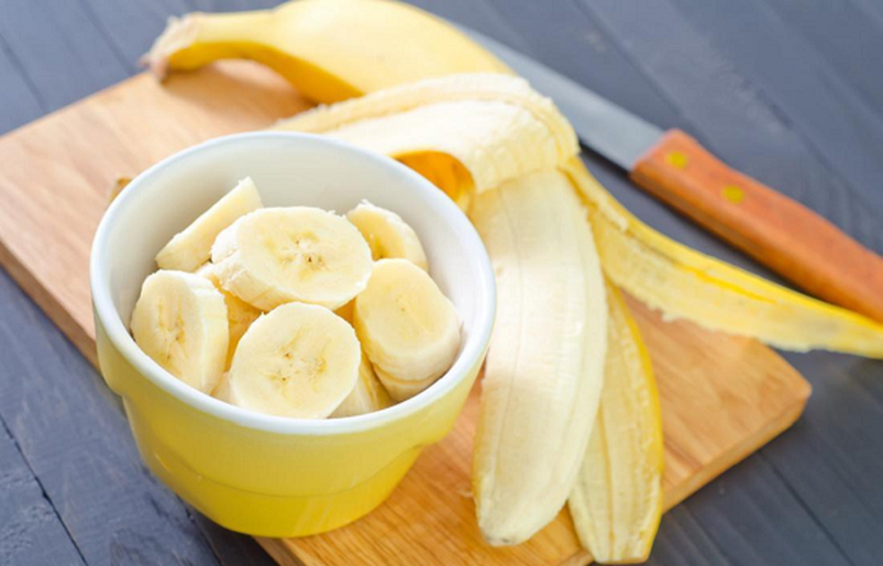 7 cách trị mụn trứng cá bằng vỏ chuối cực đơn giản