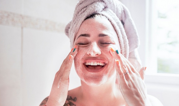 Cách chăm sóc da mụn đơn giản nhưng hiệu quả: 5 bước không thể bỏ qua