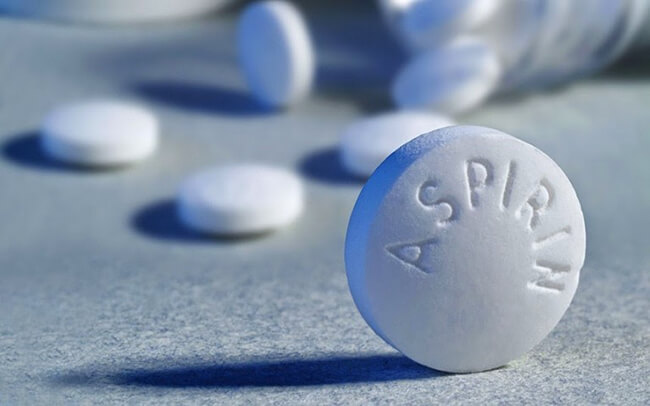 Cách trị mụn nang hiệu quả là dùng mặt nạ Aspirin.