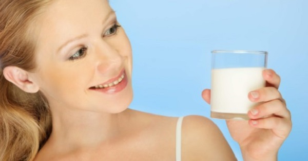 Uống sữa buổi sáng có béo không được rất nhiều chị em quan tâm.