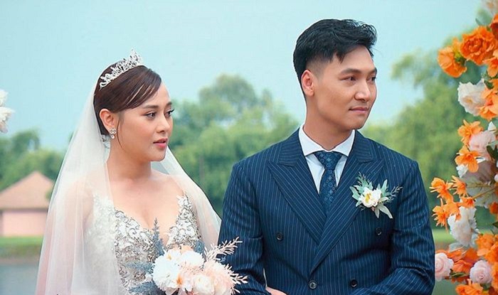 Nam và Long đám cưới trong phim Hương Vị Tình Thân.