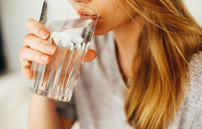 Uống nước nhiều có tăng cân không được nhiều người thắc mắc.