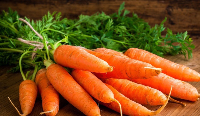 Cà rốt chính là đáp án cho băn khoăn nên ăn gì để giảm mỡ mặt hiệu quả.