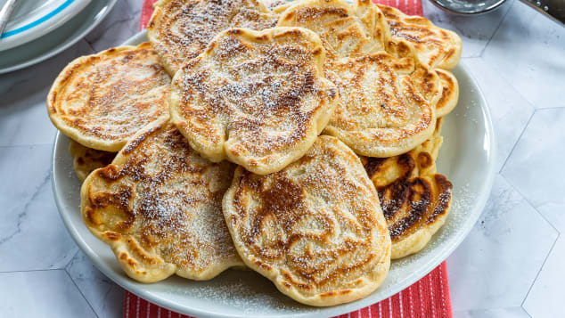 Racuchy - Món ngọt kiểu Ba Lan trông giống như bánh kếp. Ảnh: Shutterstock
