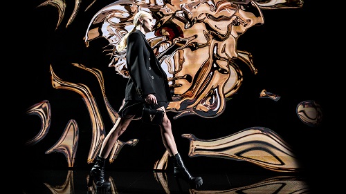 Versace Thu-Đông 2020: Đi tìm thời vàng son