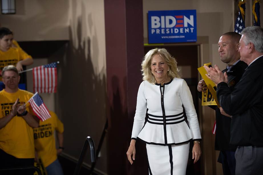 Khoảnh khắc thời trang của phu nhân ứng viên Tổng thống Mỹ Joe Biden