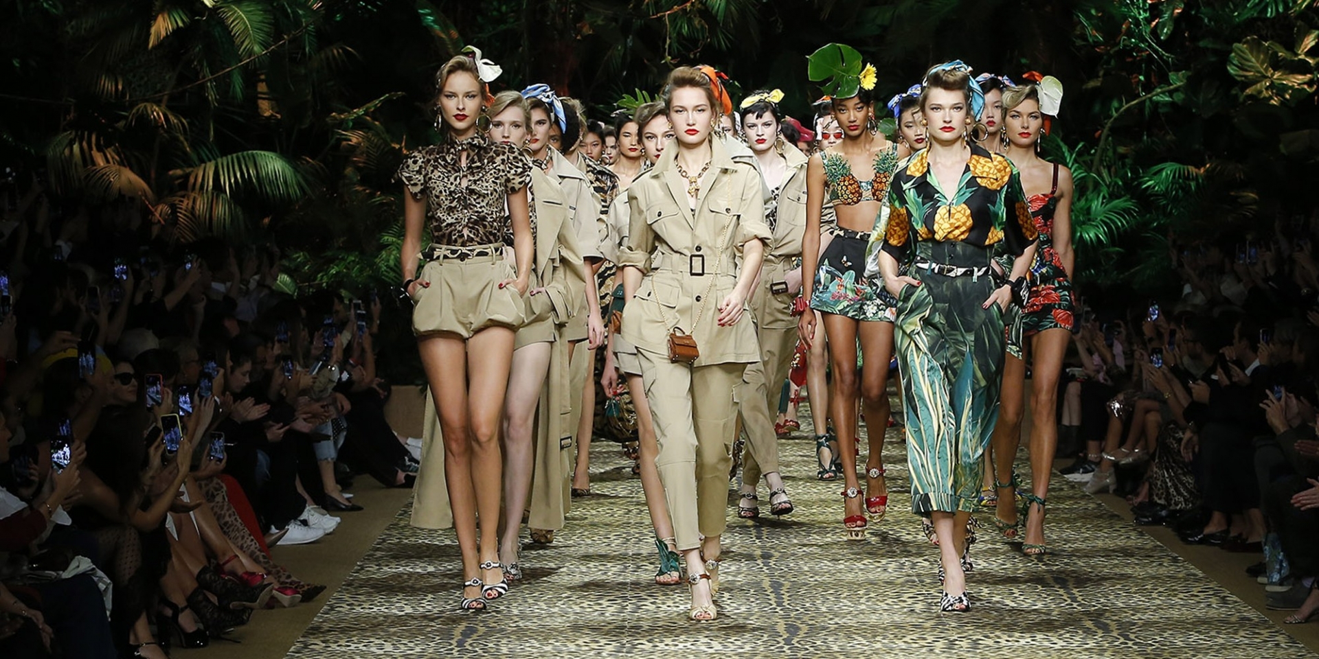 Dolce&Gabbana mang lên sàn diễn một hình ảnh phóng khoáng đậm chất rừng xanh