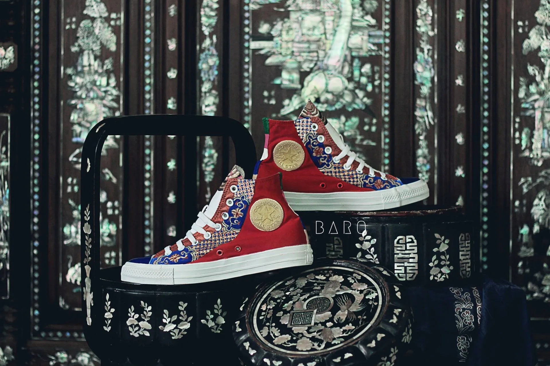 Mang hồn Việt vào thời, 9x vẽ họa tiết truyền thống lên giày Converse  - Ảnh 5