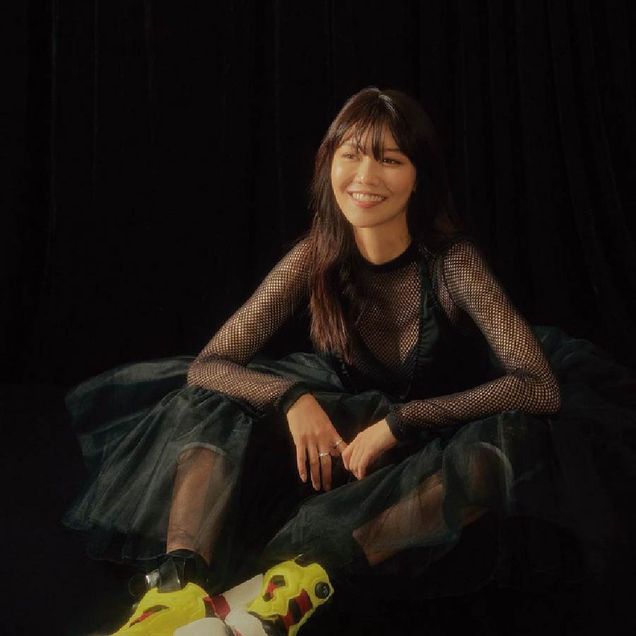 Thành viên SNSD mặc váy sequin vàng khoe nhan sắc nữ thần