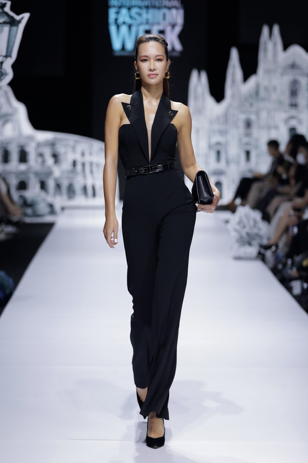 Elisabetta Franchi mang hơi thở thanh lịch của thời trang Ý đến AVIFW 2020 - Ảnh 7