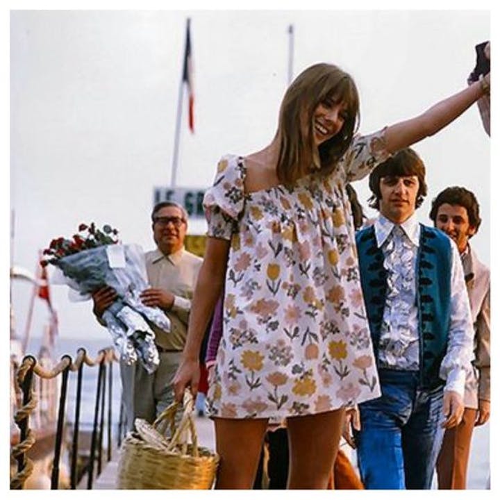 Tái hiện phong cách thời trang của Jane Birkin với 3 items đơn giản 