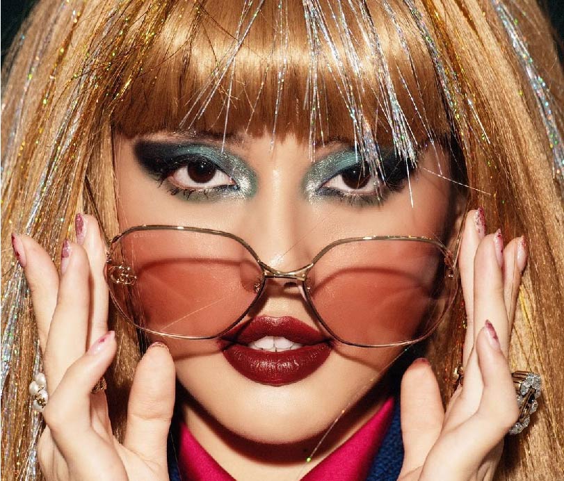 Sắp tới Giáng sinh mà Cô em trendy vẫn còn mắc kẹt ở đêm hội Halloween?