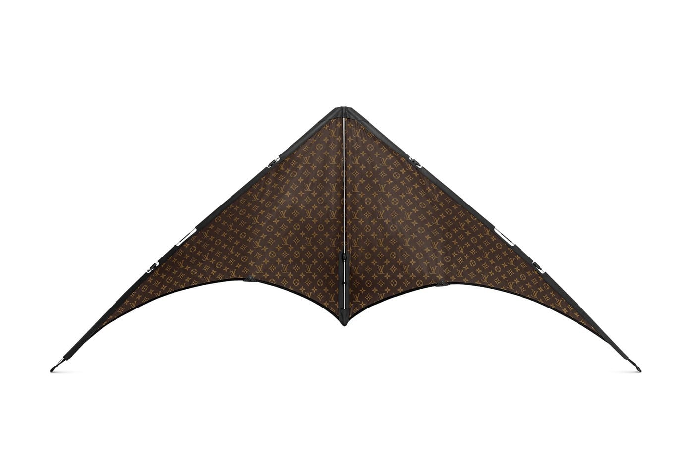 Tuổi thơ của nhà giàu: Chơi diều Louis Vuitton giá 10.400 USD 