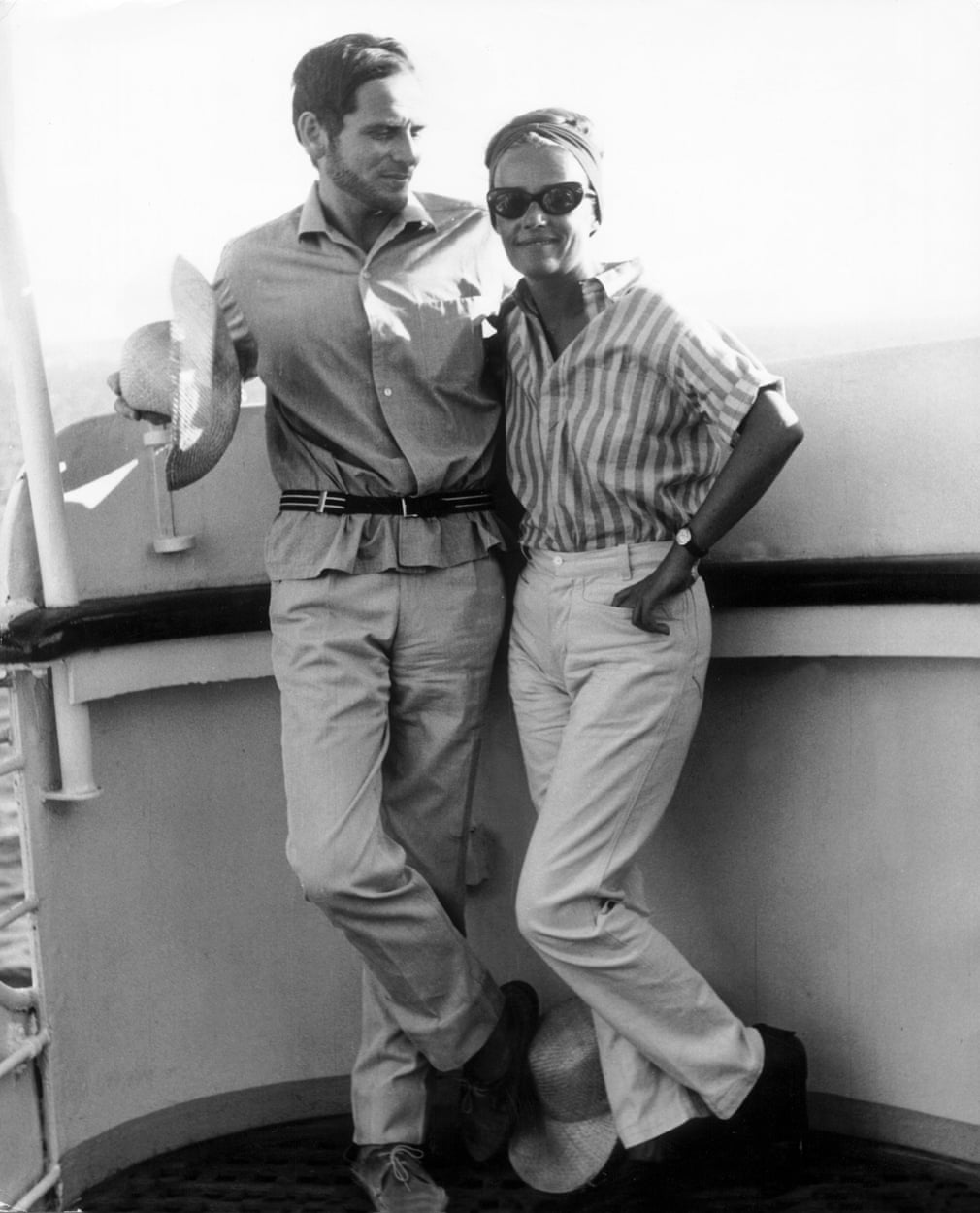 Pierre và diễn viên Jeanne Moreau tại Hy Lạp vào năm 1962. Đây có thể coi là người tình duy nhất của Pierre. Cả cuộc đời mình, ông không kết hôn với ai hay có bất kỳ một người yêu nào sau khi chia tay Moreau