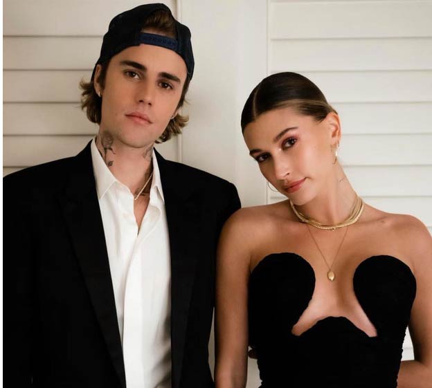 Có phải Hailey Baldwin mặc đồ đạo nhái Lâm Khánh Chi? 