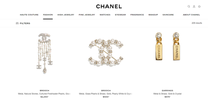 Một vài phụ kiện Chanel mà Mỹ Tâm đã dùng trong MV mới