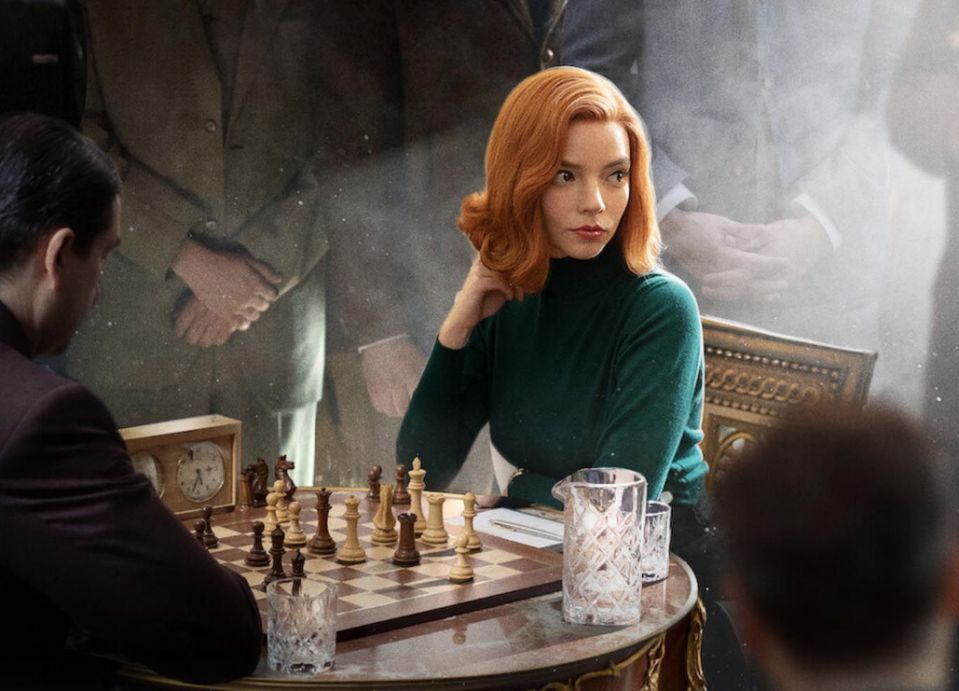 Nữ diễn viên The Queen's Gambit được giữ lại toàn bộ trang phục trong phim