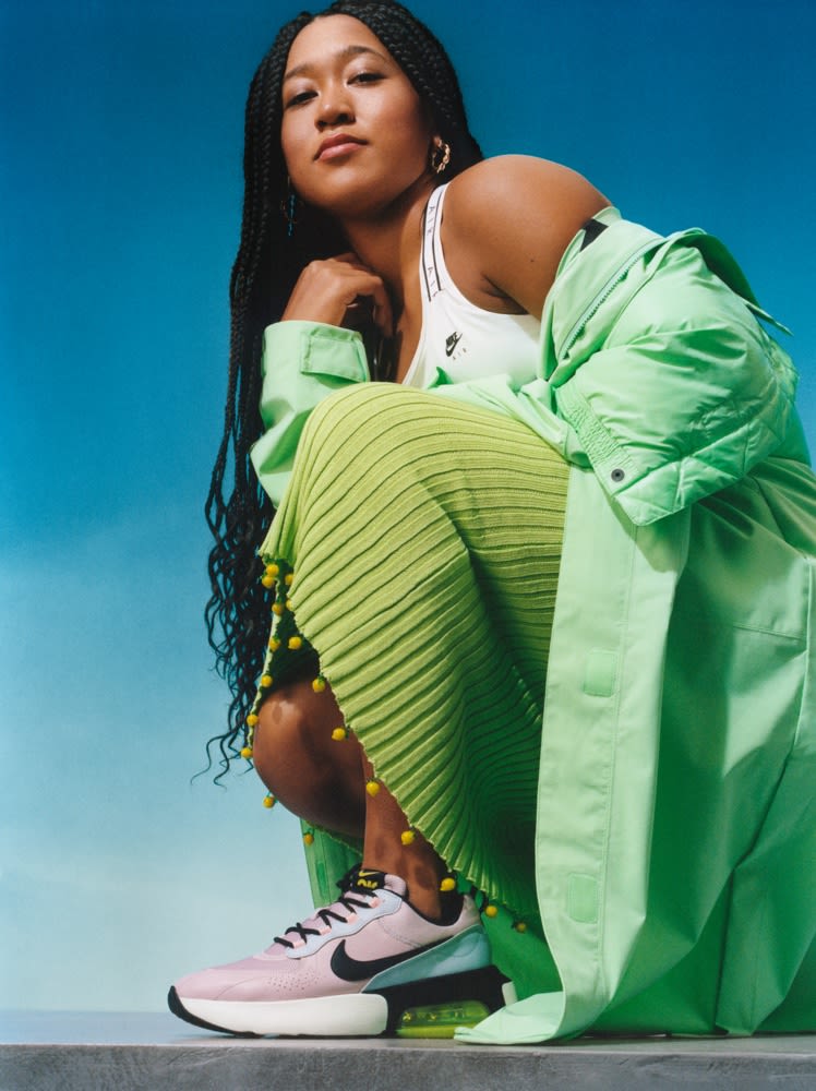 Trước LV, Naomi cũng đã trở thành gương mặt đại diện cho nhiều thương hiệu trong đó nổi bật có Nike