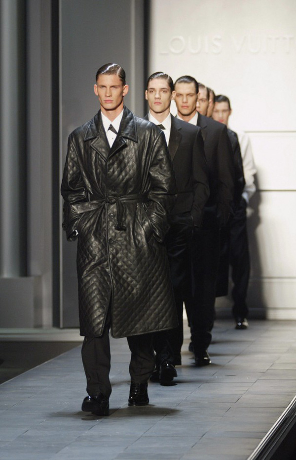 Năm 2004, Marc ra mắt BST thời trang cho nam