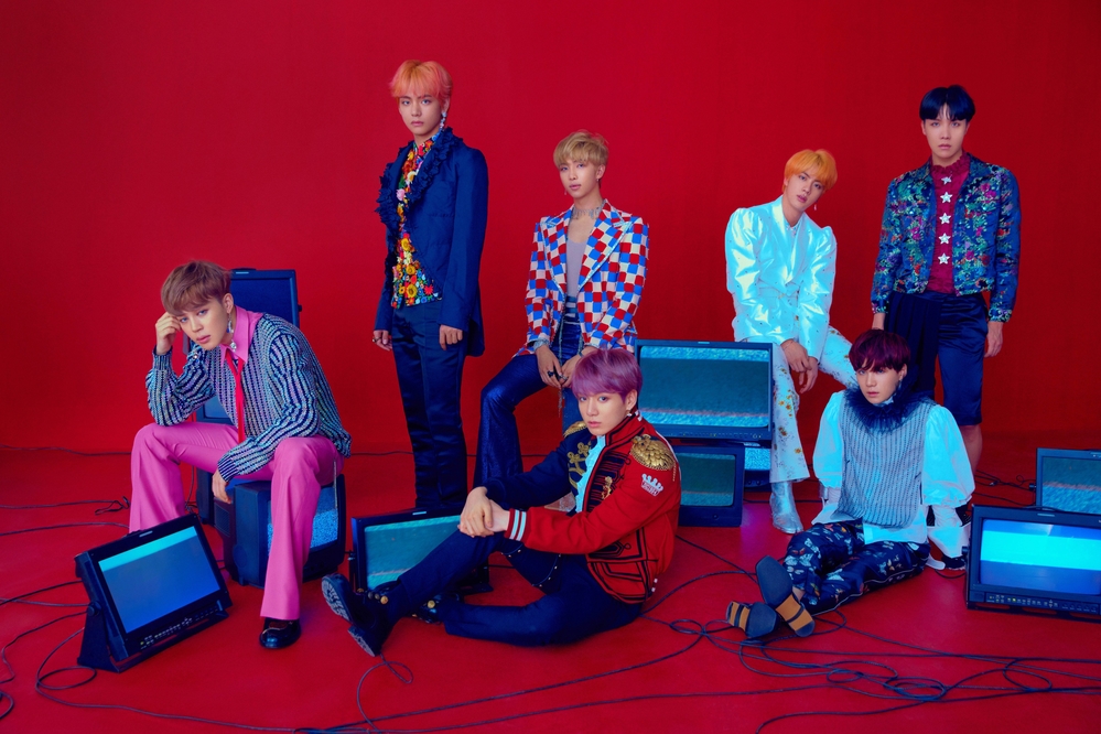 Công ty quản lý BTS sa thải stylist 