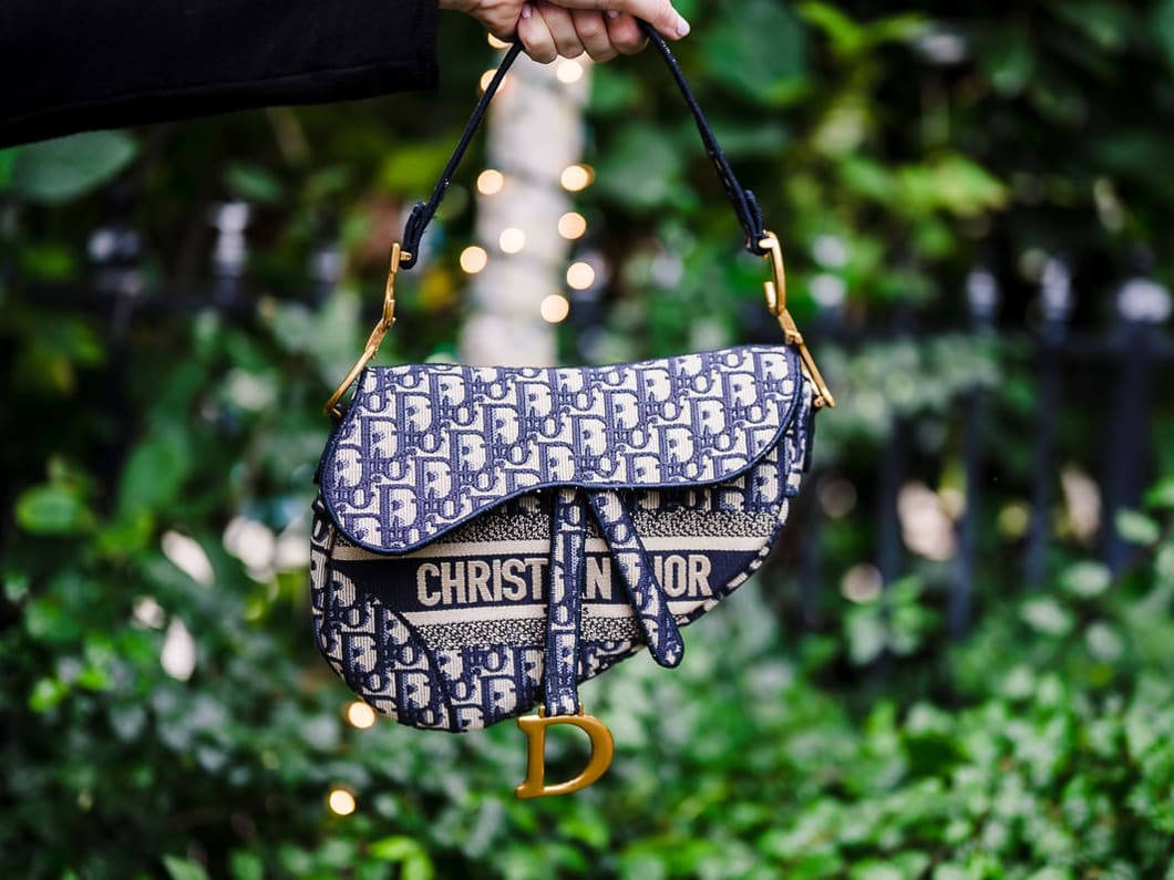 Nếu đang nham nhe bất kỳ chiếc túi nào của Dior thì hãy mua luôn trước khi quá muộn