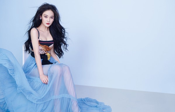 Bí quyết giữ dáng của “Lý Mạc Sầu” xinh đẹp nhất màn ảnh Hoa ngữ 