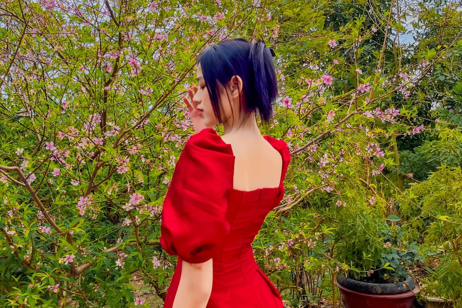Hoa hậu Đỗ Thị Hà và dàn người đẹp diện mái tóc khó hiểu