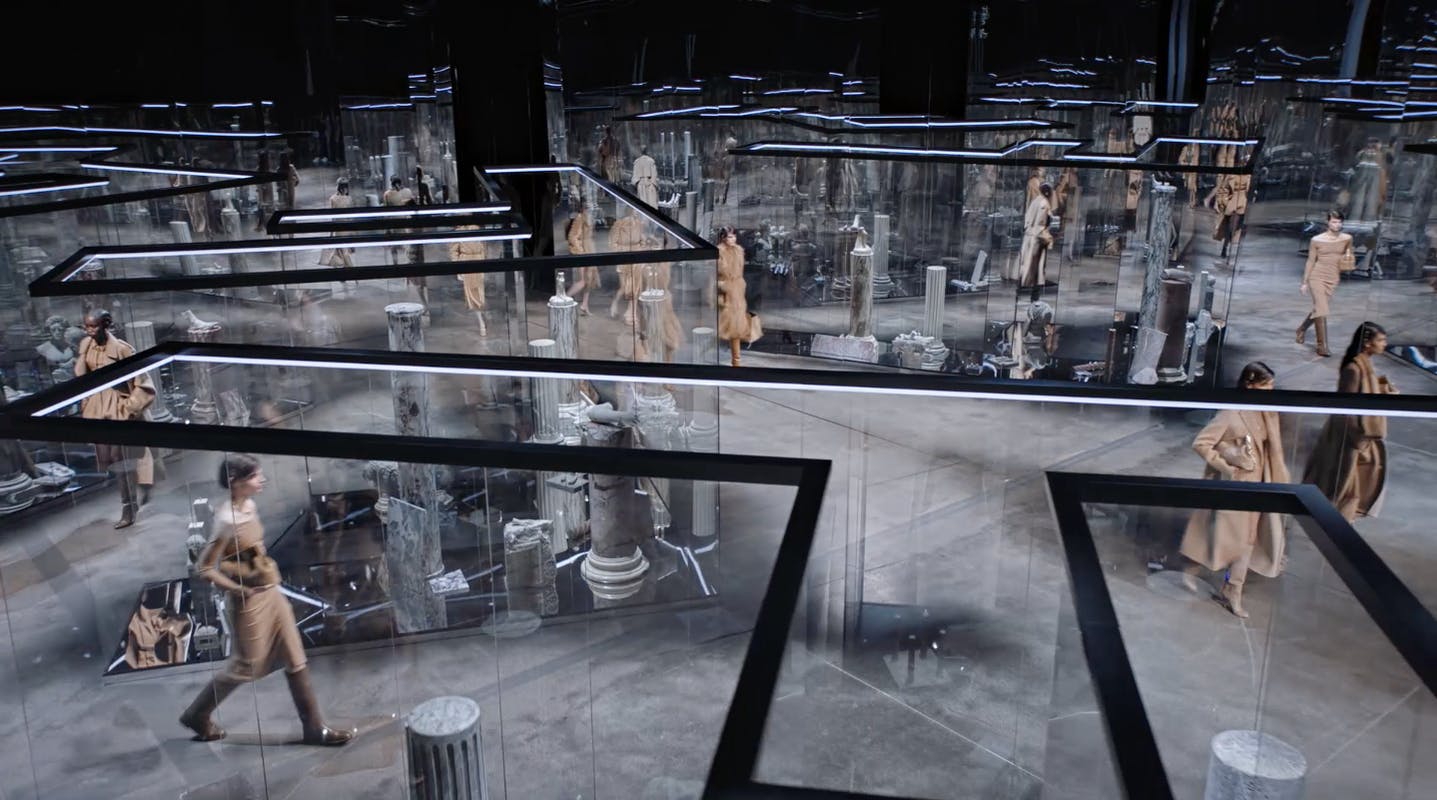 BST Fendi Thu-Đông 2021: Mọi con đường đều dẫn tới thành Rome