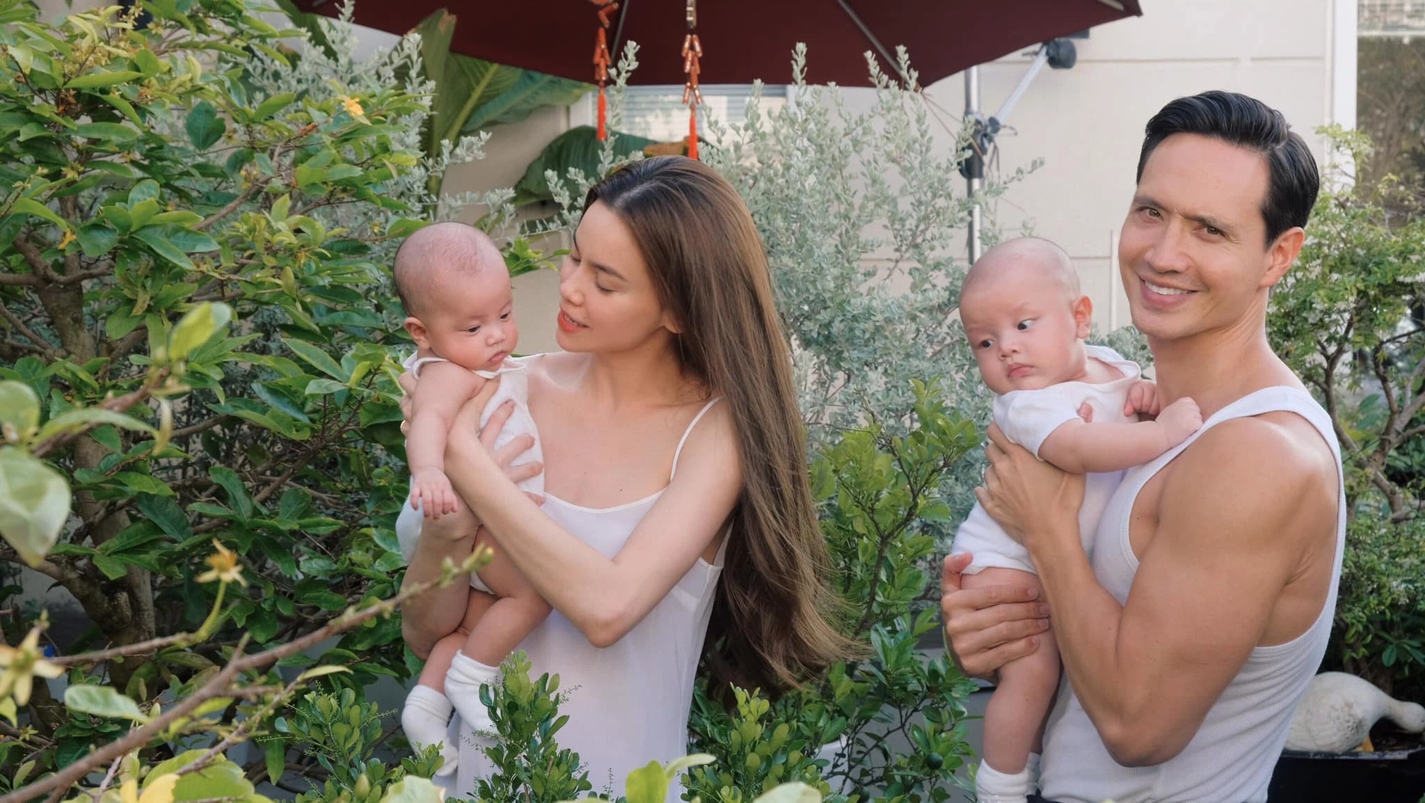 Hà Hồ bị chỉ trích vì tập luyện nặng ngay sau sinh