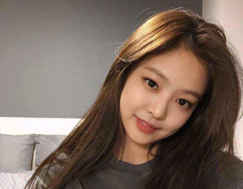 Nằm lòng 4 bí kíp để trang điểm tự nhiên như Jennie 
