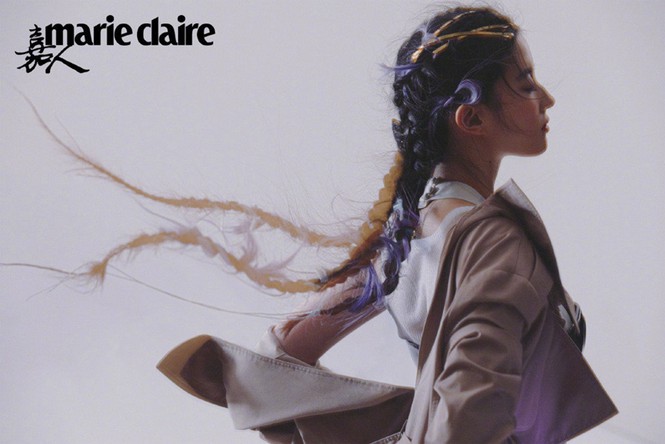 Trở về vòng tay Louis Vuitton, Lưu Diệc Phi liên tục lên bìa tạp chí lớn 