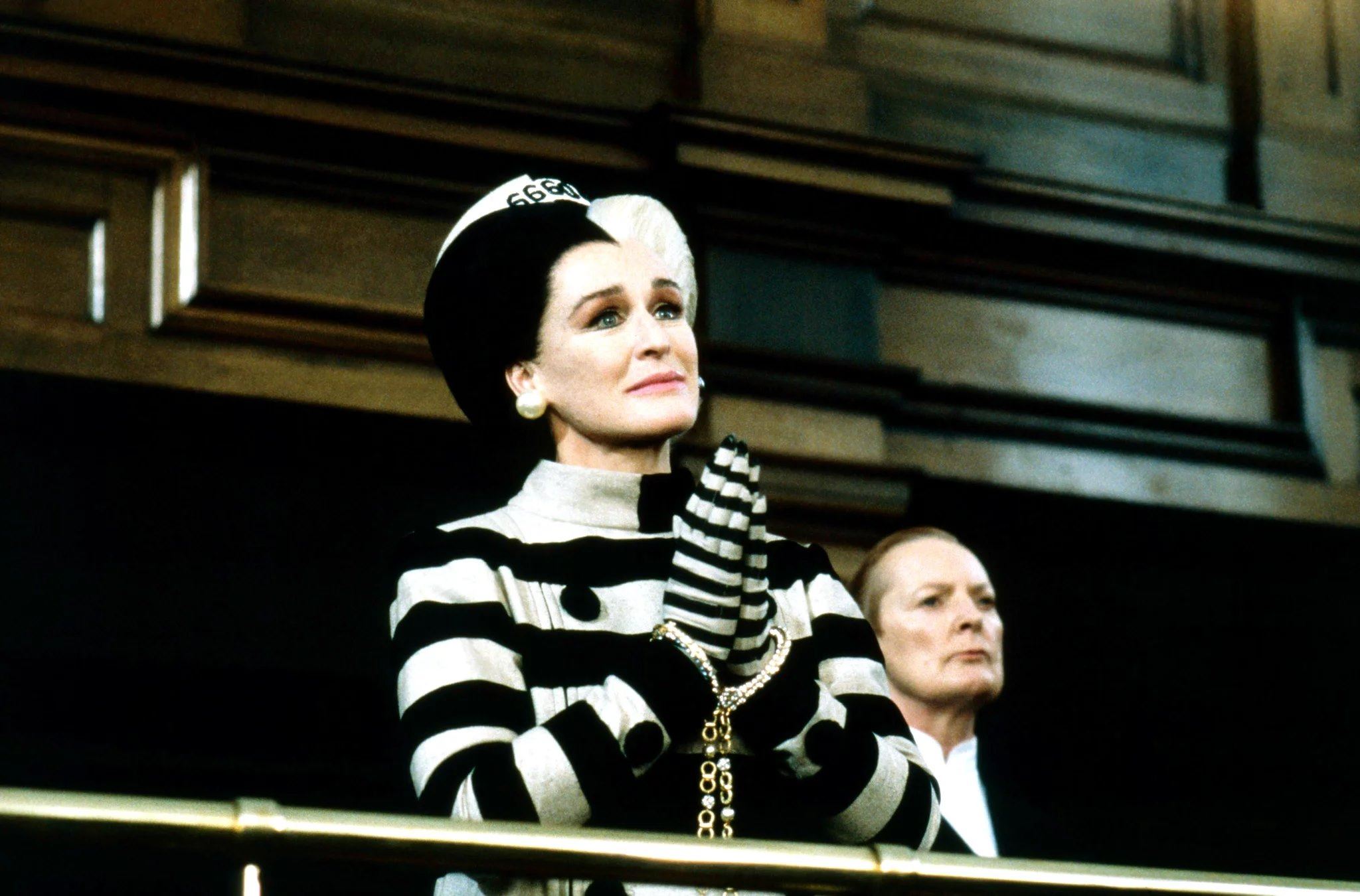 Cruella de Vil: Tâm hồn xấu xa thì mặc vẫn phải đẹp