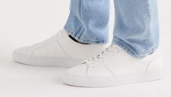 Giày sneakers được làm từ bã nho