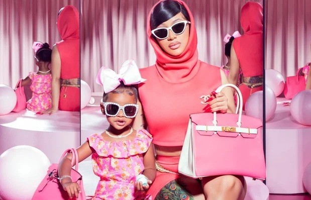 Cardi B chi gần 1 tỷ đồng mua đồ hiệu cho con: Ai đọ lại chị!