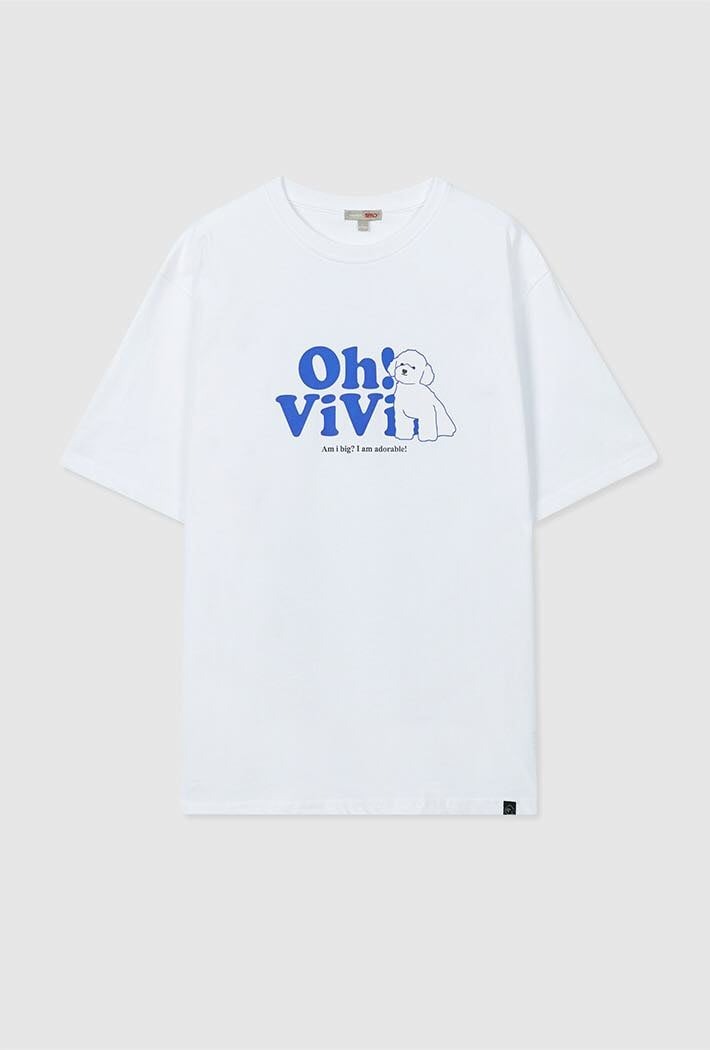 Áo phông in hình cún Vivi cũng là một sản phẩm được nhiều tín đồ thời trang đặt mua. Nhiều netizen cho biết rằng dù họ không phải là fan của Sehun nhưng sẽ vẫn mua một món đồ trong BST này vì chúng quá dễ thương.