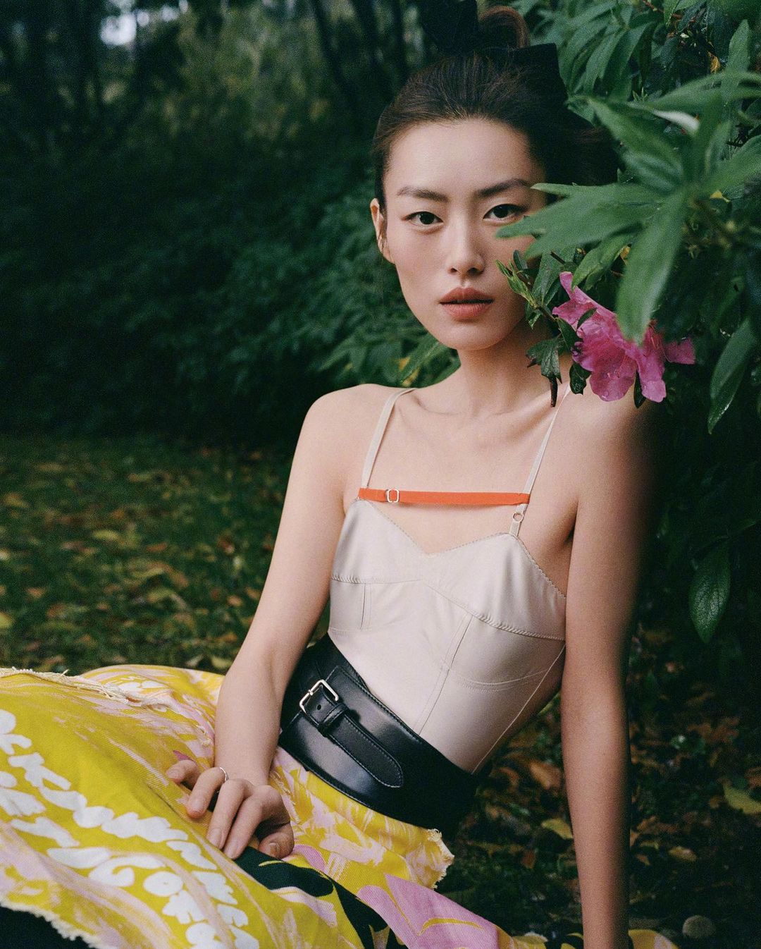 Siêu mẫu châu Á Liu Wen dịu dàng trên tạp chí Elle Trung Quốc - Ảnh 6