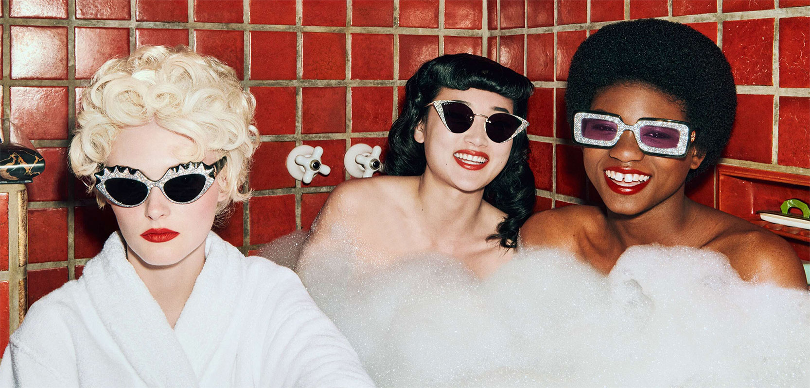 Ngược dòng thời gian về thập niên 60 với dòng kính mát của Gucci 