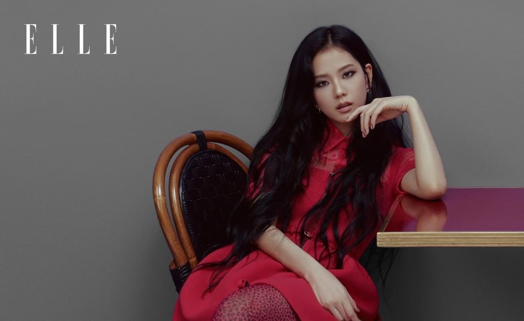 Jisoo xuất hiện trang nhã trên bìa tạp chí ELLE Hồng Kông