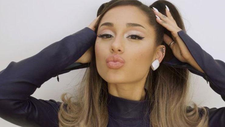 Ariana Grande chỉ trung thành với khăn giấy tẩy trang bình dân 