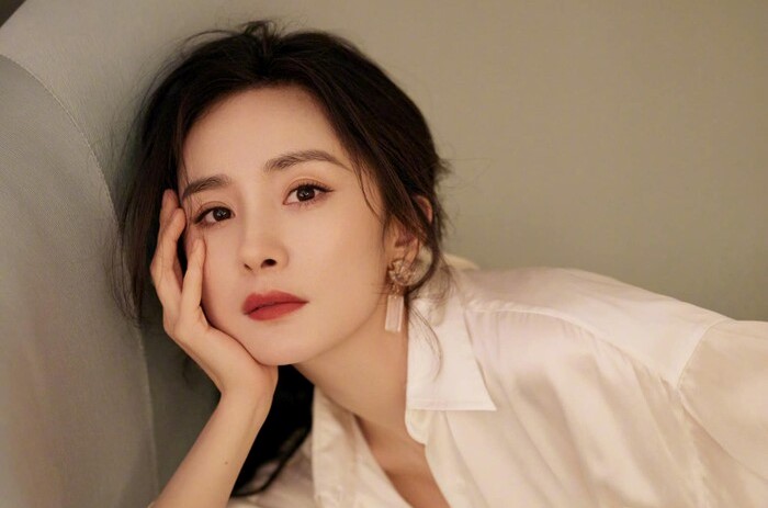 Dương Mịch diện váy trắng tinh khôi khoe nhan sắc cực phẩm