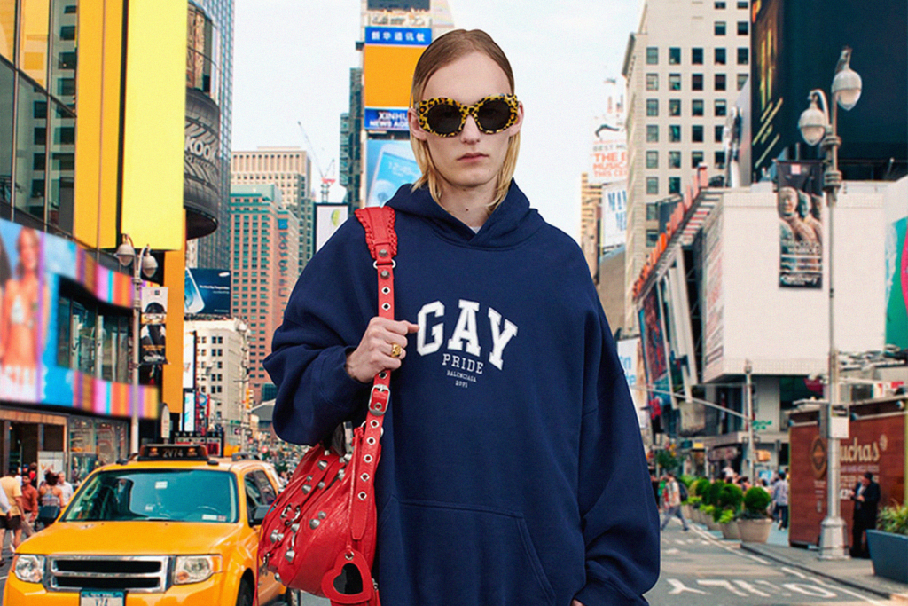 Balenciaga làm đồ cao cấp nhìn không khác gì đồ bình dân của GAP 
