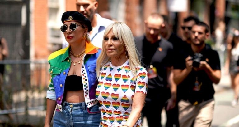 Lady Gaga và Versace ra mắt BST Capsule ủng hộ cộng đồng LGBTQ+