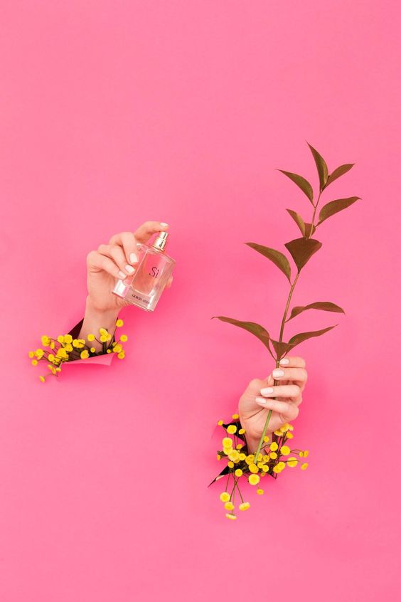 Đây là những cách bạn có thể làm để tái sử dụng nước hoa hết hạn 