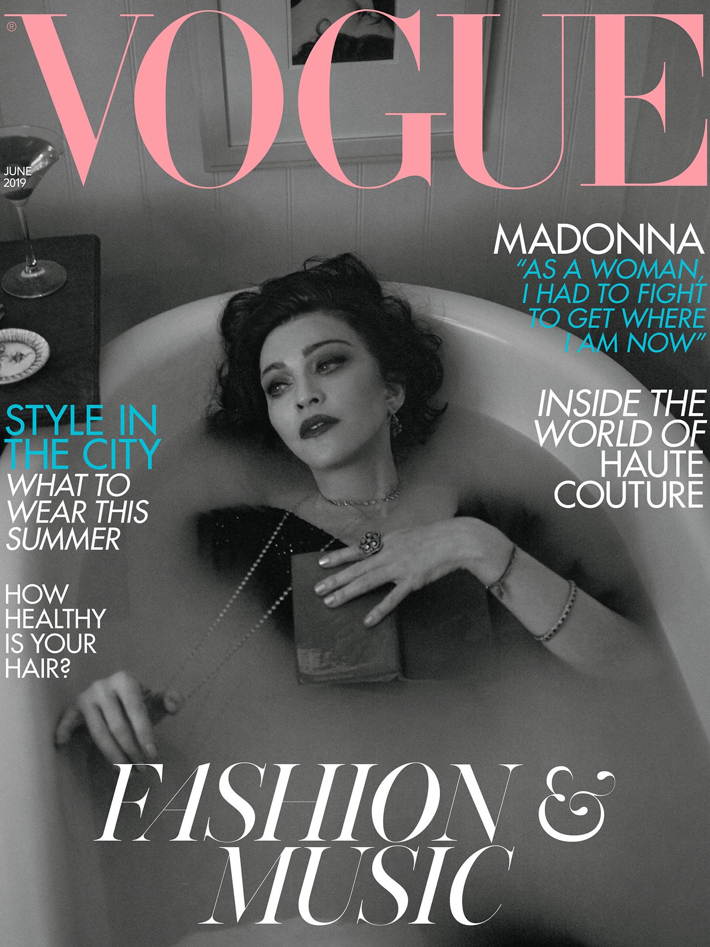 Đây là trang bìa thứ 2 mà Madona xuất hiện trên bìa Vogue Anh.