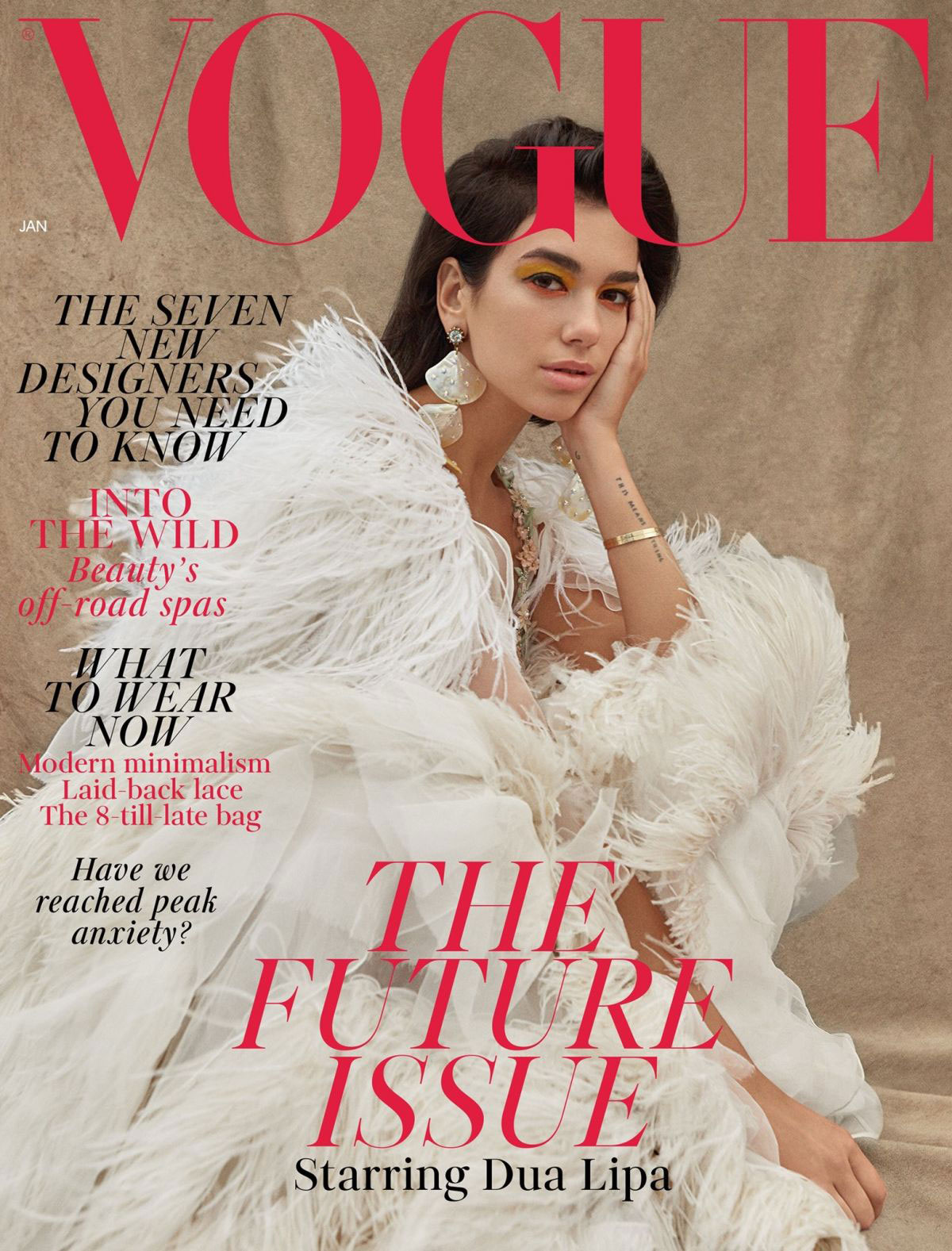Dua Lipa dịu dàng trên bìa tạp chí Vogue Anh.