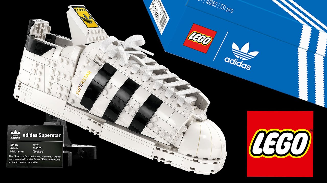 Ngoài ra, hãng còn cho ra mắt một bộ Lego giày Adidas Superstar. Trong bộ này có thêm những miếng xếp hình để bạn 'tùy chỉnh' đôi giày của mình và một đôi dây giày để hoàn thiện tác phẩm.