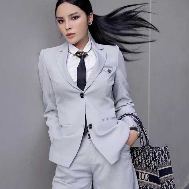 Gương mặt chuẩn V-line của Hoa hậu Việt Nam 2014.