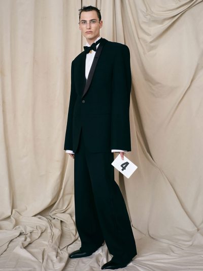 Balenciaga Haute Couture Thu-Đông 2020: Giấc ngủ nửa thế kỷ đã kết thúc  - Ảnh 12